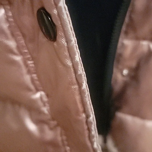 Victoria's Secret Women's Shiny Rose Gold Puffer Jacket. Size Small. - Picture 5 of 12